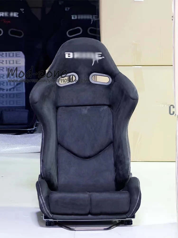 Высокопроизводительное быстрооткидывающееся сиденье STRADIA II из углеродного