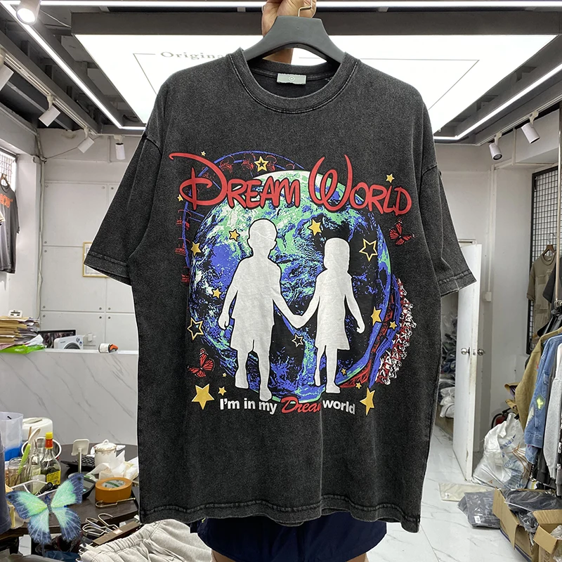 

Dream World Hand In Hand Couple Earth Abstract Print T-shirt
