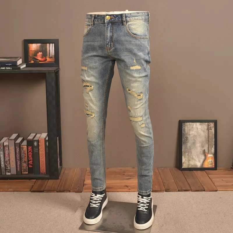 Рисунок 2 - Джинсы мужские зауженные рваные