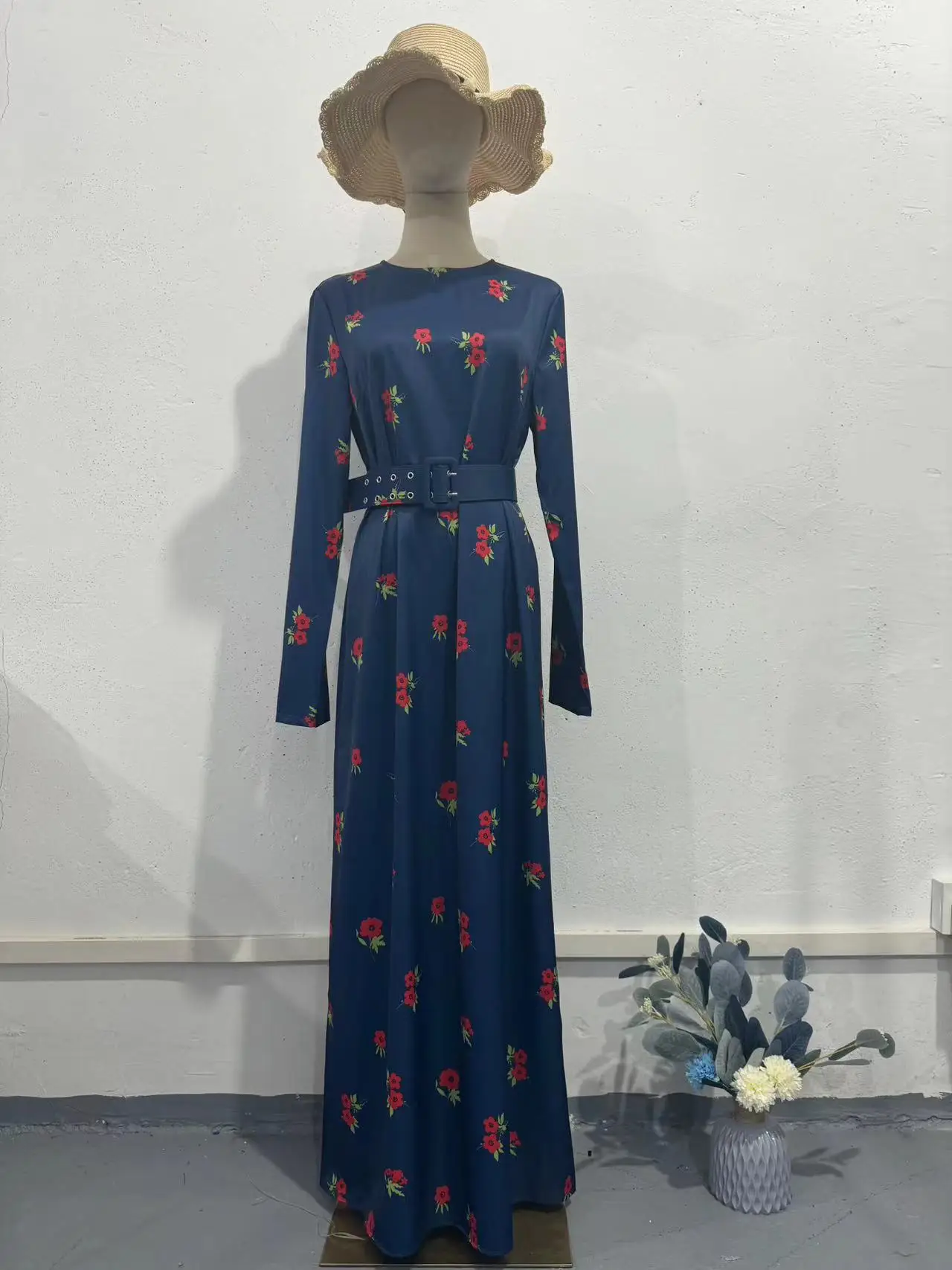 Женское летнее платье с длинным рукавом и цветочным принтом