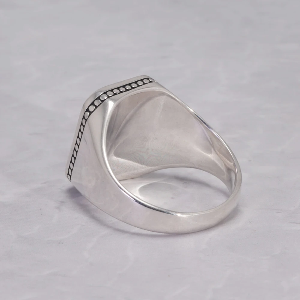 Серебряное кольцо из натуральной твердой кожи и черным квадратным плоским