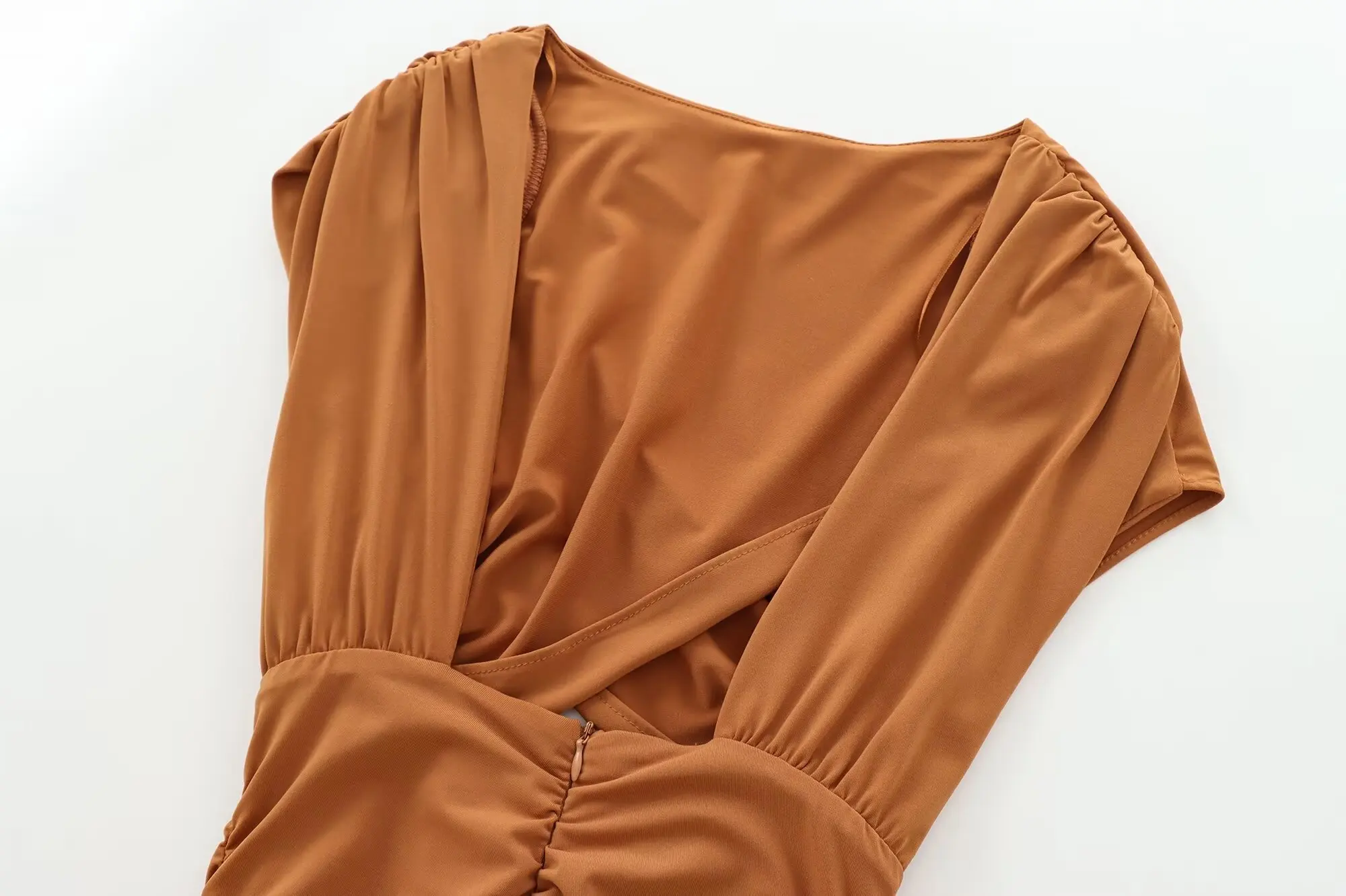 Женское плиссированное платье с молнией сзади однотонное