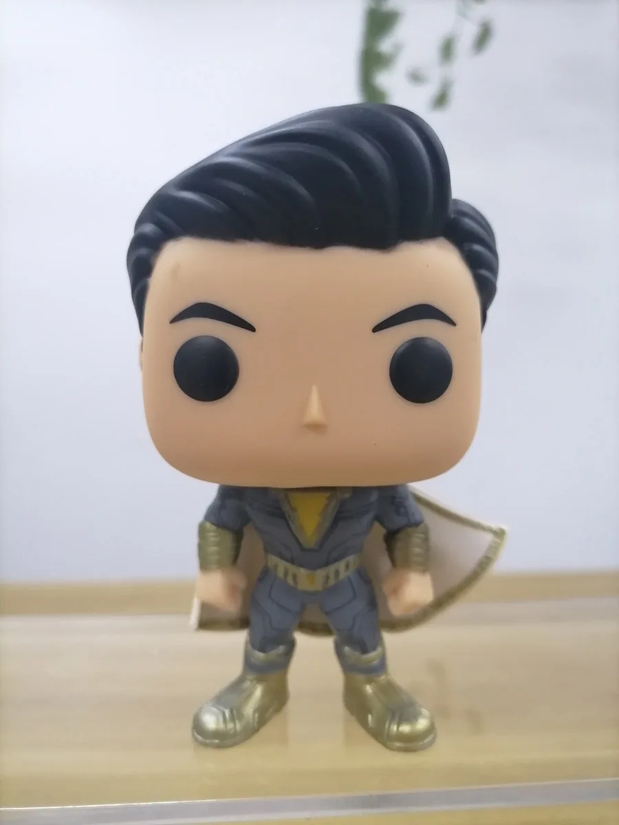 

Vinyl Figurine DC Film Billy Batson SHAZAM EUGENE Collections Action Figure Ornaments Children Birthday Gifts