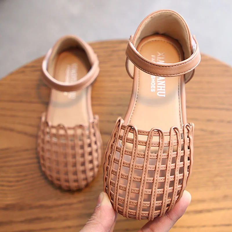 

2022 New Fashion Shoes For Kids Retro Weave Falt Heel Child Girl Sandals Princess Soft Sole Solid Girl'S Shoes Summer