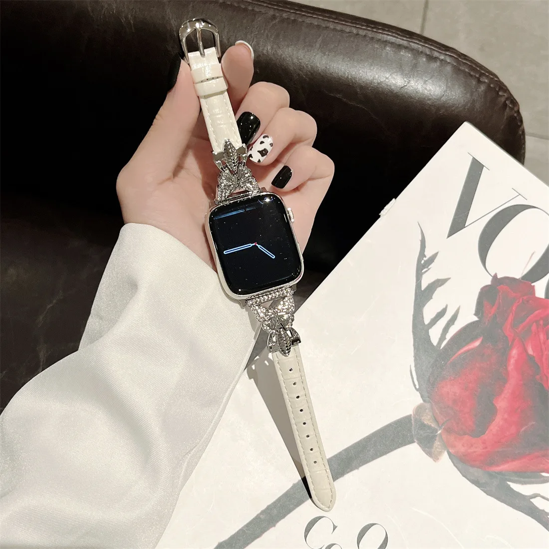 Genuine Leather Strap for Apple Watch Band 41mm 45mm 40mm 44mm 49mm correa IWatch Series 8 7 6 SE 5 4 Women Replacement Bracelet