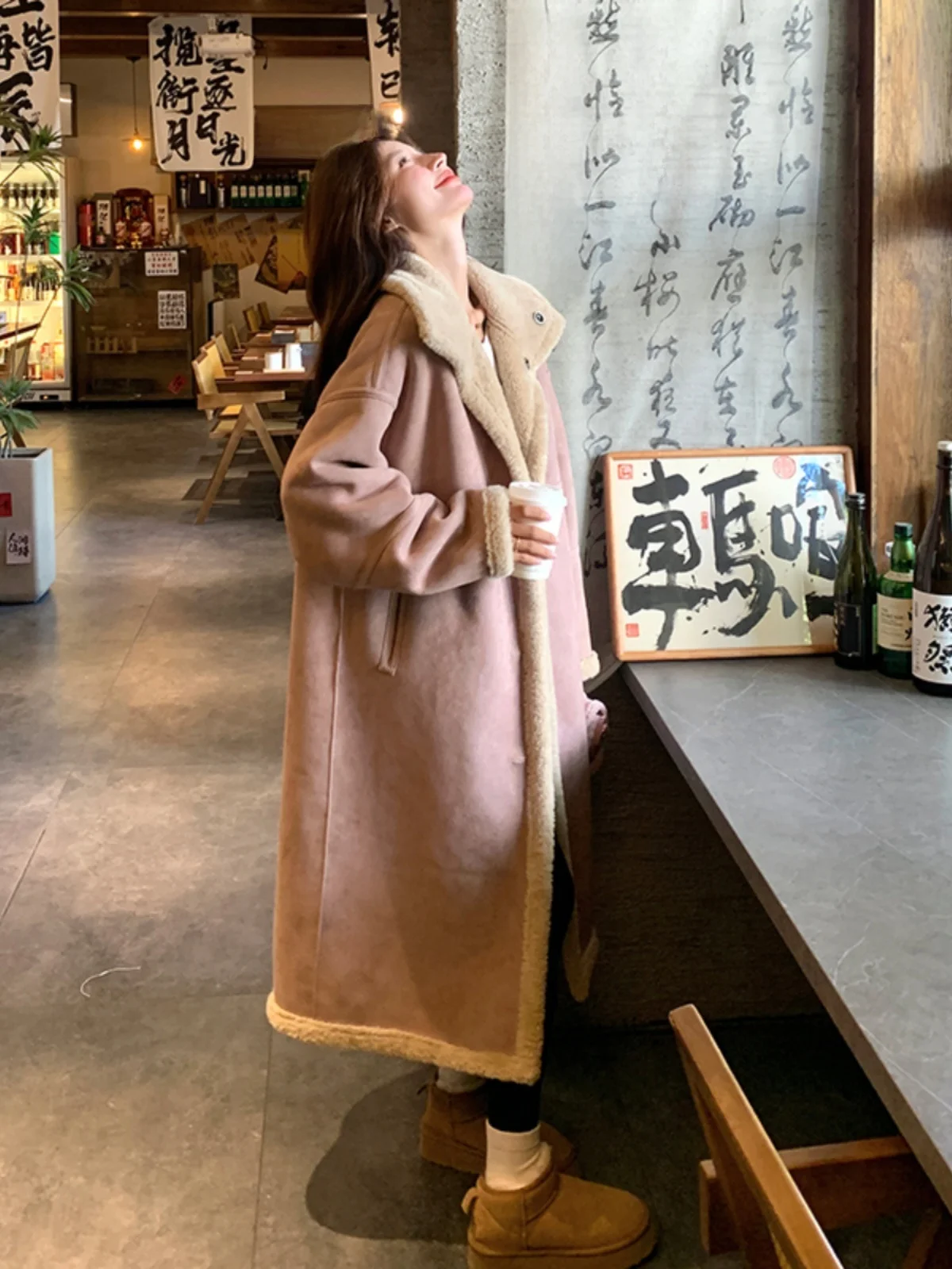 Розовое элегантное длинное меховое интегрированное пальто для женщин новинка