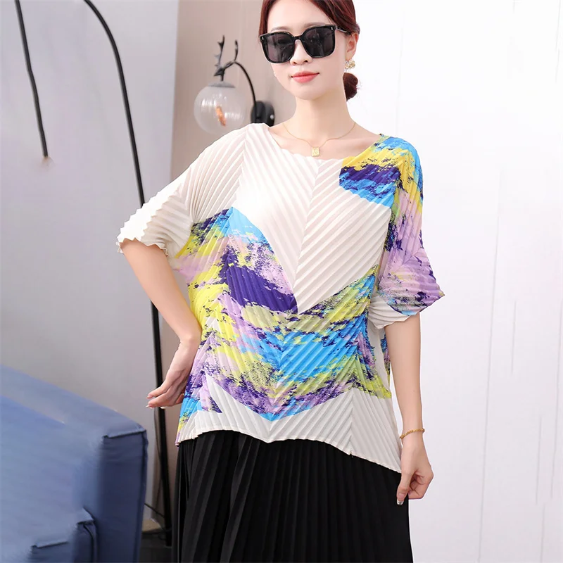 

Miyake Pleated Tops Women 2023 Summer New Printed Bottoming Shirt Pullover Round Neck Thin Short Sleeve Temperament Wild T-shirt