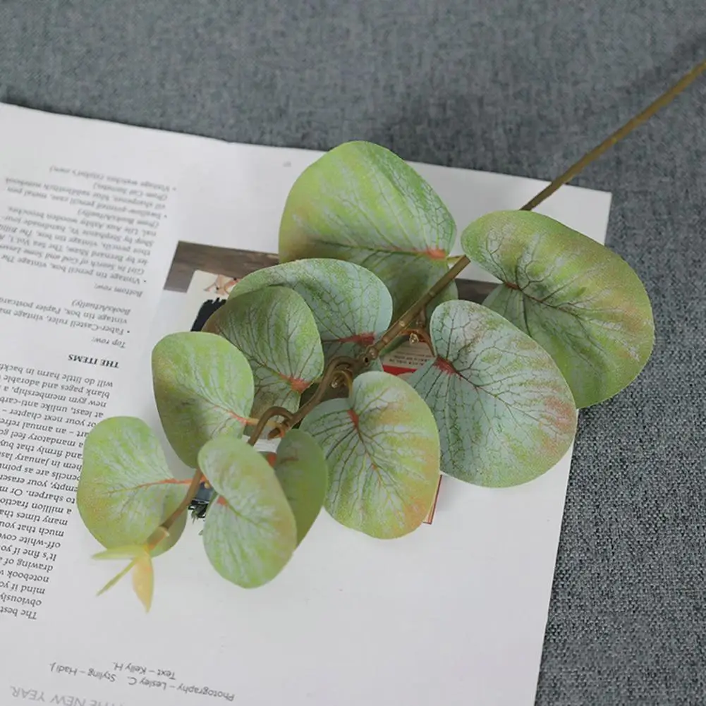 

Eye-catching Fake Eucalyptus Leaves Easy Maintenance No Odor Fine Texture Artificial Plant Leaves Party Supplies
