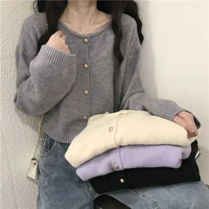 Свитер-кардиган женский модный уютный школьник простой с длинным рукавом в