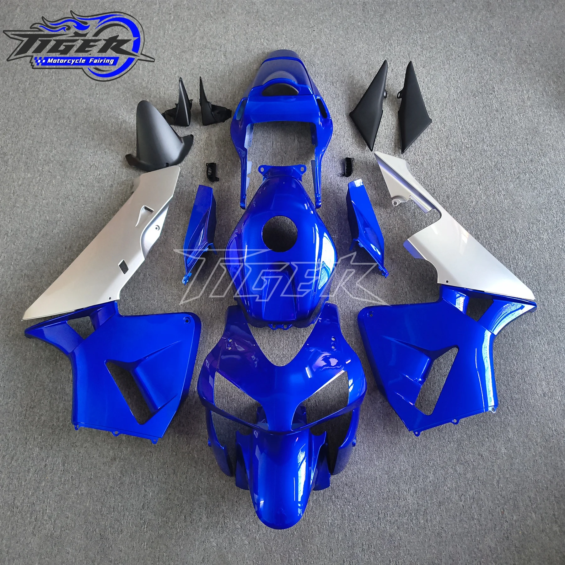 Фото Комплект обтекателей для мотоцикла Honda CBR600RR F5 2003-2004, пластиковые обтекатели, набор обтекателей CBR 600RR CBR 600 RR 03-04, черно-золотой цвет, корпус/каркас №3