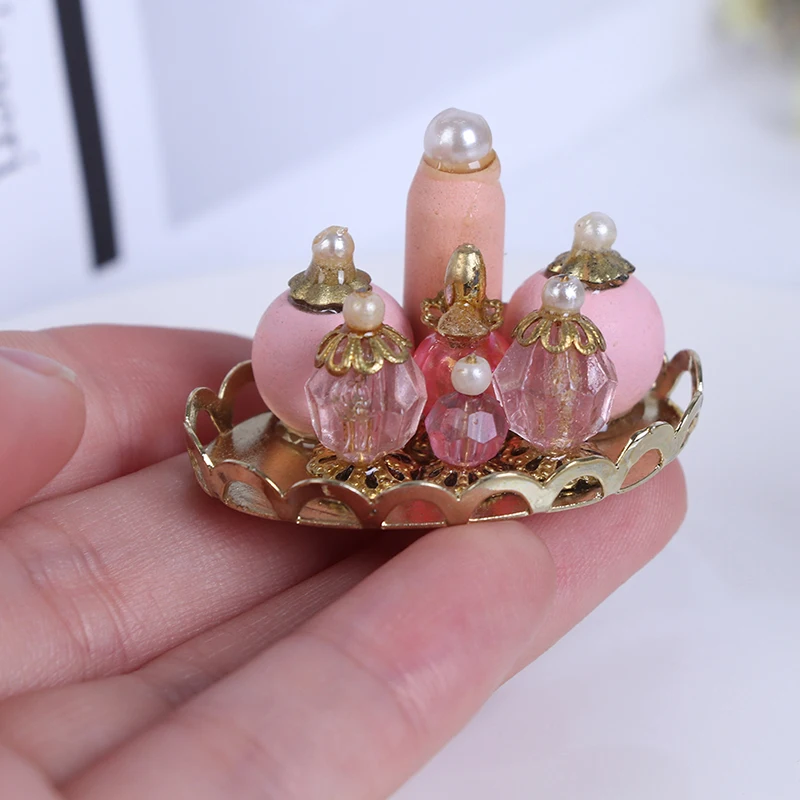 

1Set Mini Dollhouse Furniture Doll Bedroom Bath Dolls House 1:12 Scale Pink Perfume Tray Miniature Furniture Fabric Model
