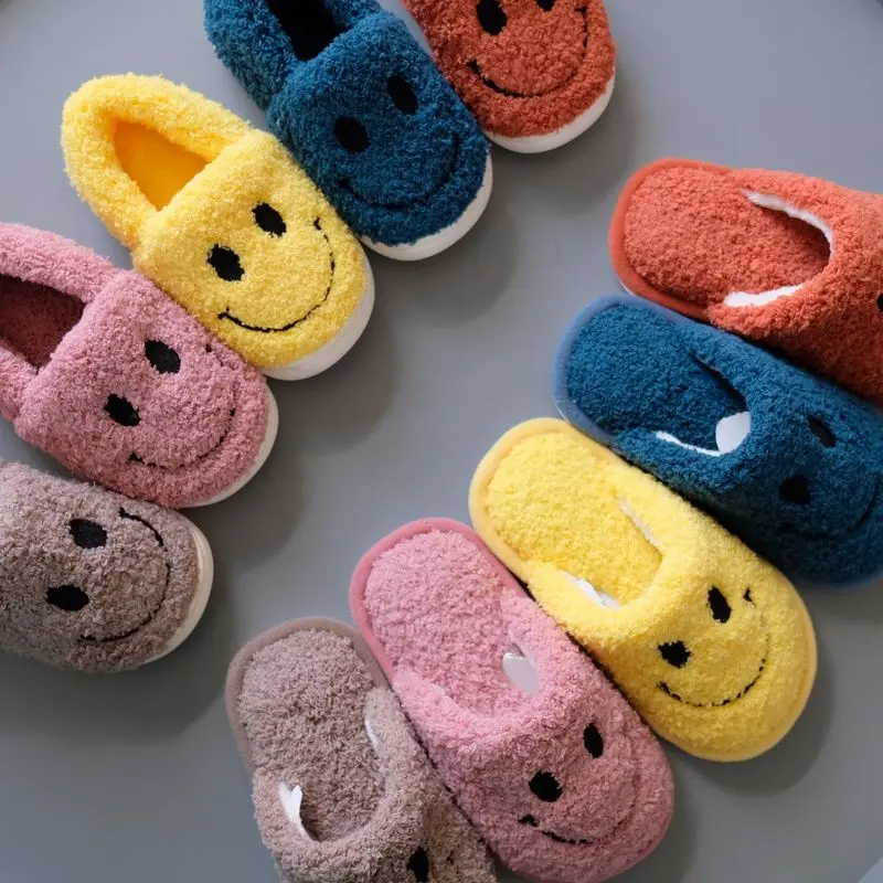 

2022 winter new smiley slippers soft bottom for children's home DL-995