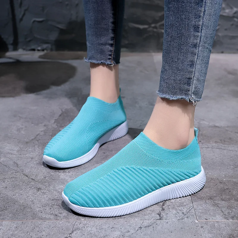 Vulcanized Women Shoes High Quality Woman Sneakers Slip on Flats Shoes Female Loafers Walking Flat Plus Size 2023