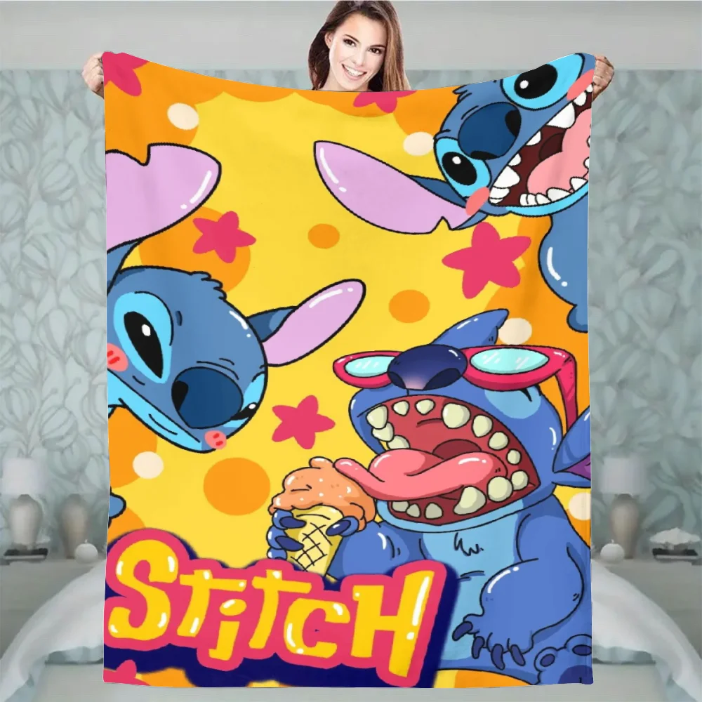 Современное полосатое одеяло Flanelle с вышивкой. Удобный полиэстер. Идеально