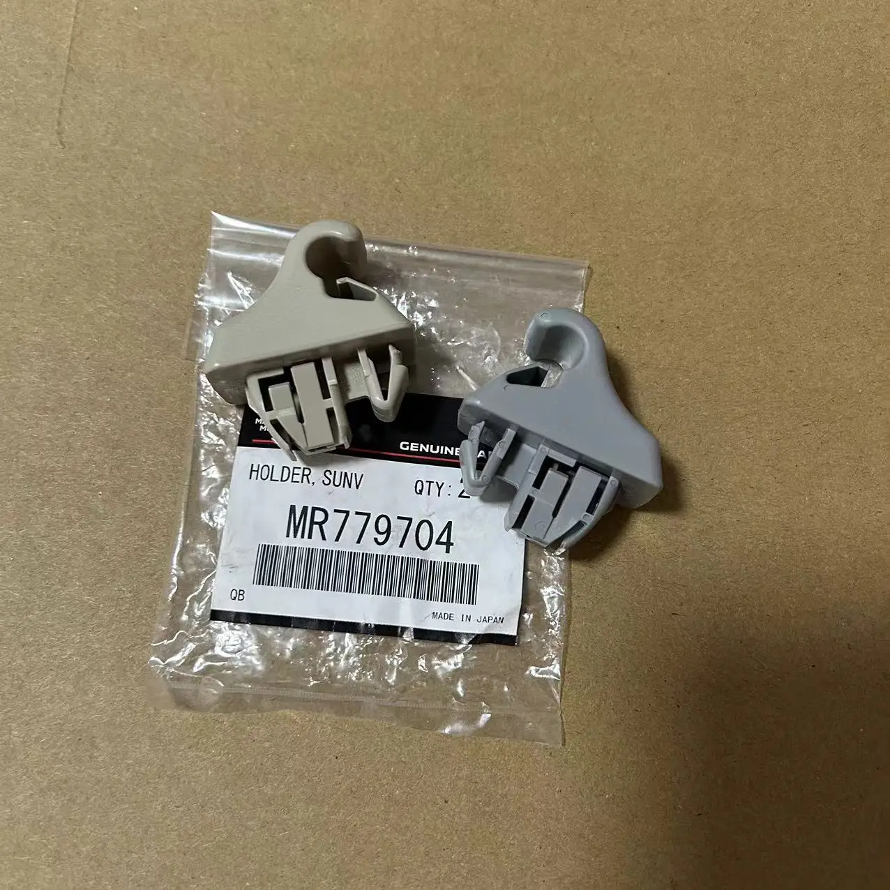 Для Mitsubishi Pajero Montero V73V75V77 V93 V97 Автомобильная вешалка на Внутренний солнцезащитный козырек крючок зажим Кронштейн пряжка на солнцезащитный козырек крючок держатель