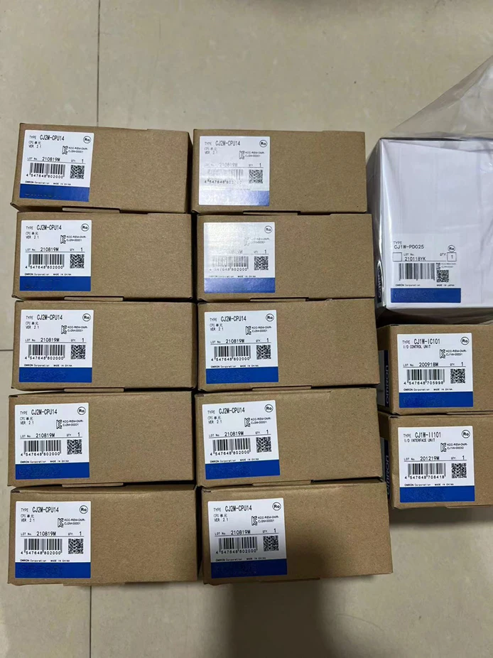 Gold Seller Модуль контроллера ПЛК CP2E-N60DR-A Новый оригинальный складской запас