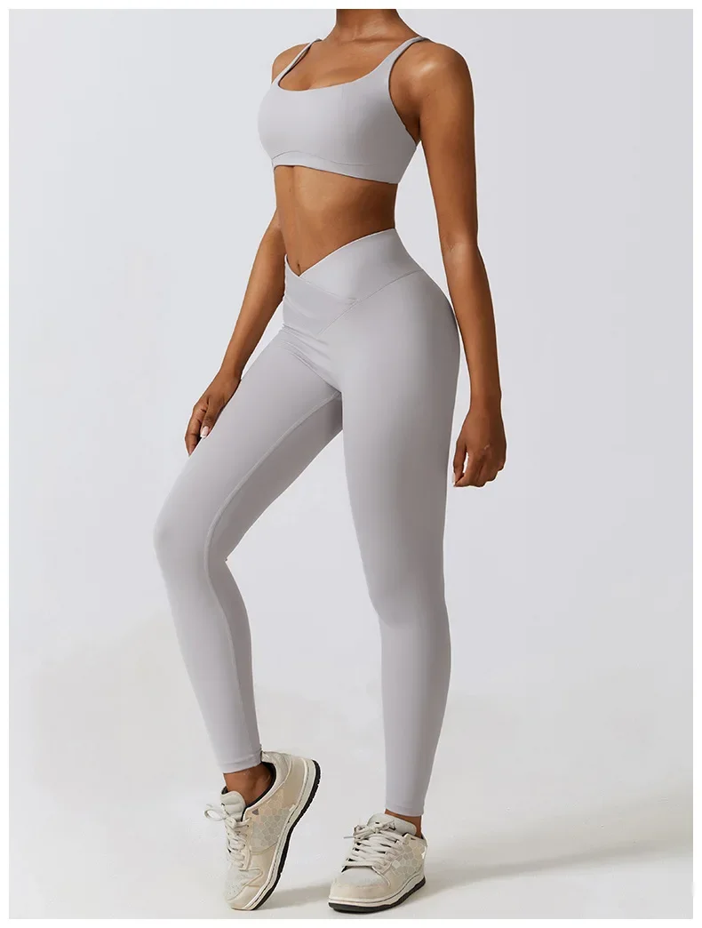 Рисунок 3 - Набор колготок для бега для женщин