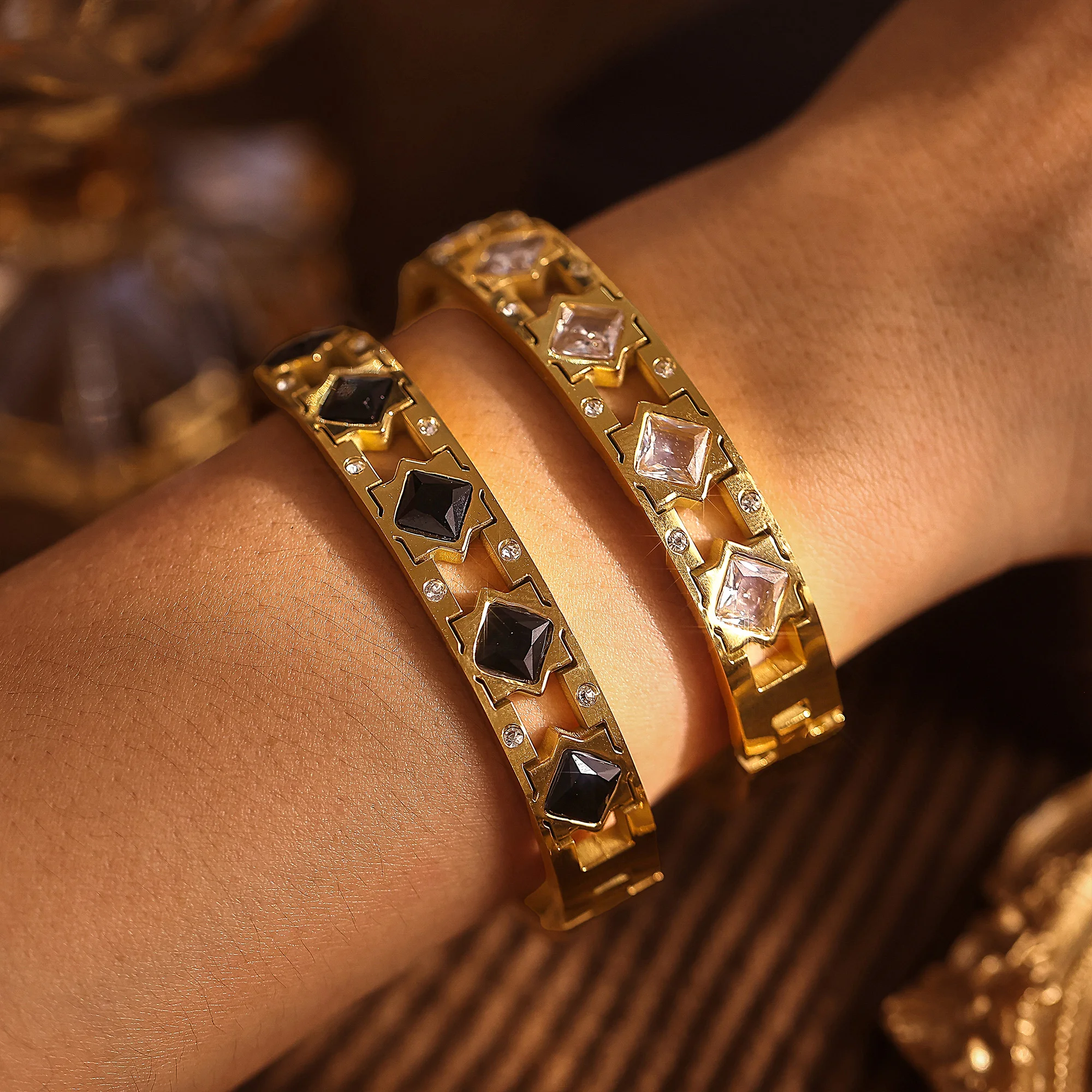 Браслет из нержавеющей стали с квадратным циркониевым стеклянным камнем