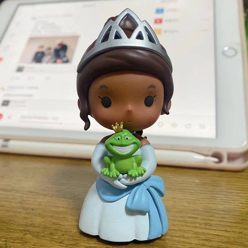 Фигурки героев мультфильма Принцесса и лягушка |