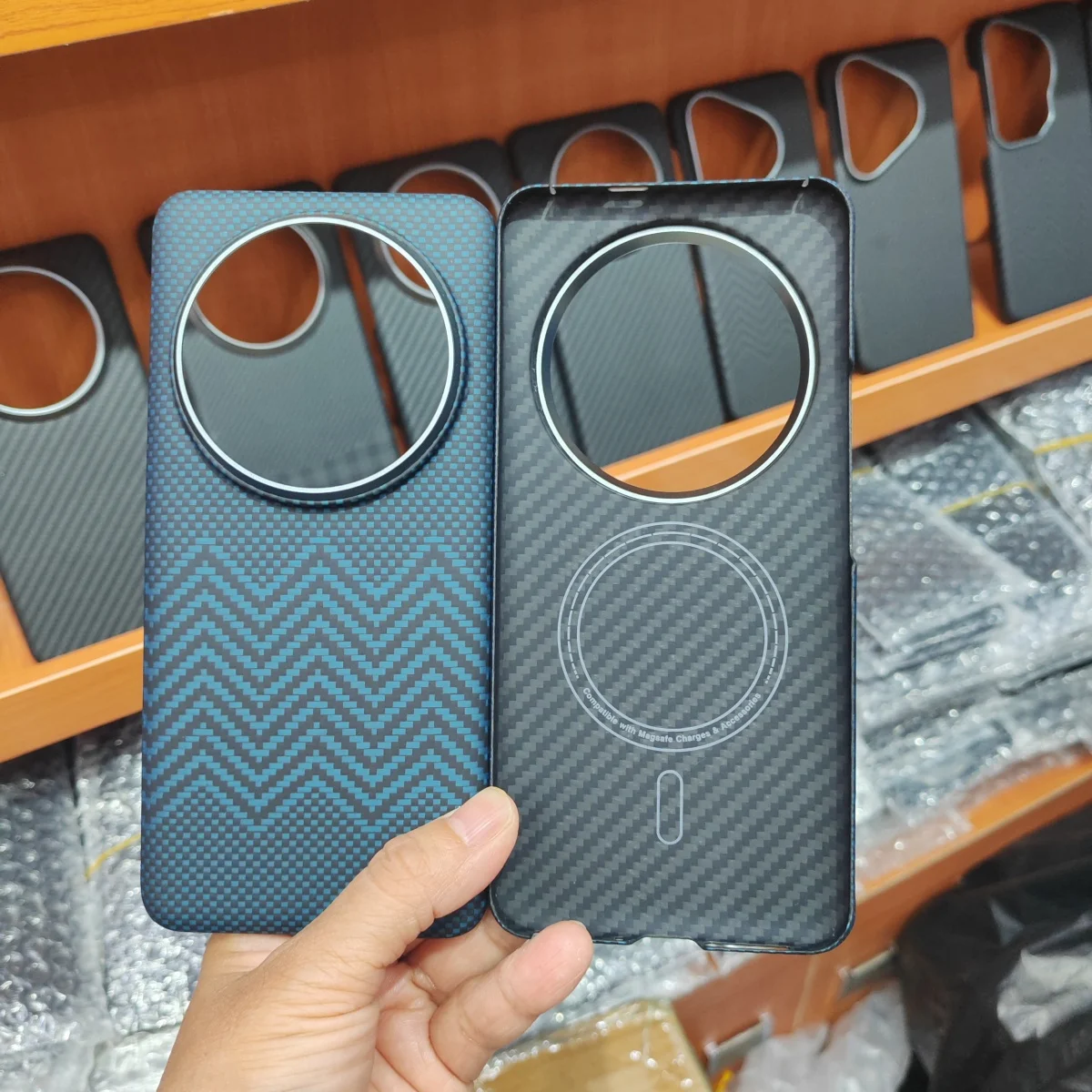 Магнитный чехол для телефона из настоящего углеродного волокна 600D Xiaomi 14 ультра