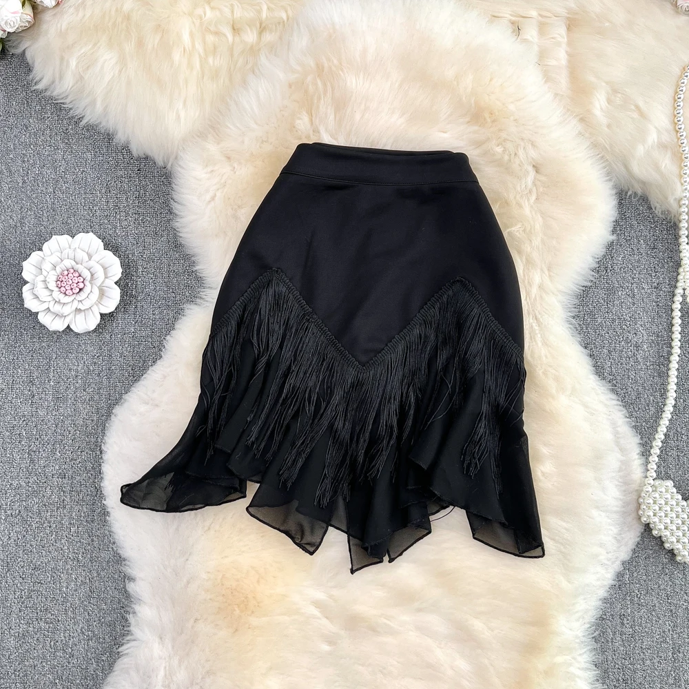 

Мини-юбка женская трапециевидная с высокой талией и кисточками