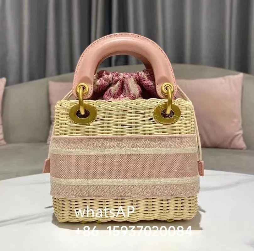 2023 Brand Designer Women's Leather Bag Shoulder Bag Crossbody Bag Women's Fashion Bamboo Weaving Stereoscopic Bucket Bag