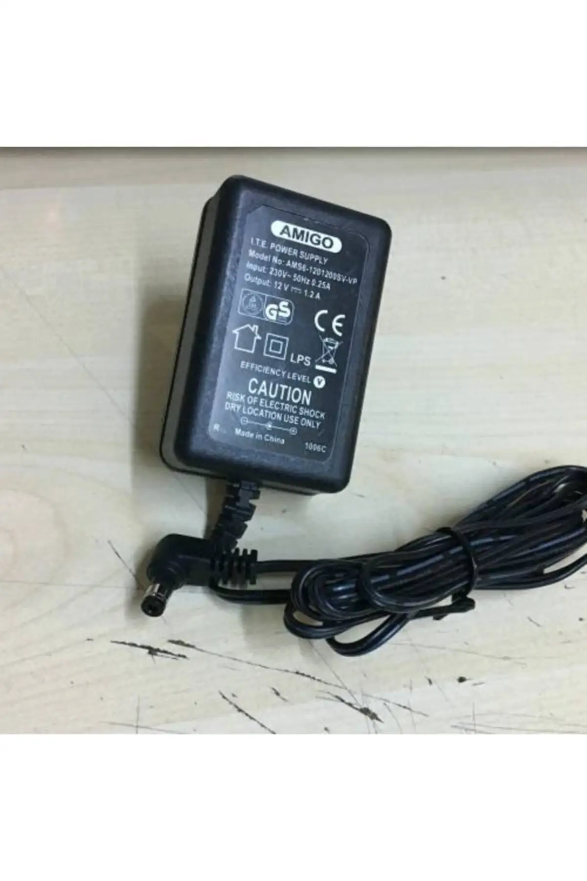 

Адаптер 12 v 1,2 amp 12 v 1.2a