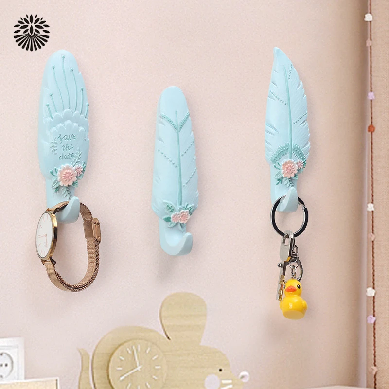 

Cartoon Feather Creative Home Room Porch Bedroom Decoration Coat Hook Wall Wall Resin Hook