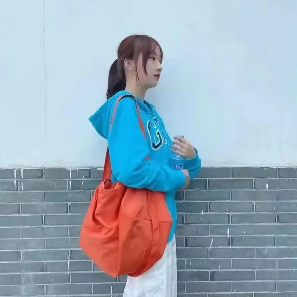 Trend High Quality Backpack Women'S Single Shoulder Portable Fitness Bag Simple Large Capacity Cross-Slung Training Bag M599