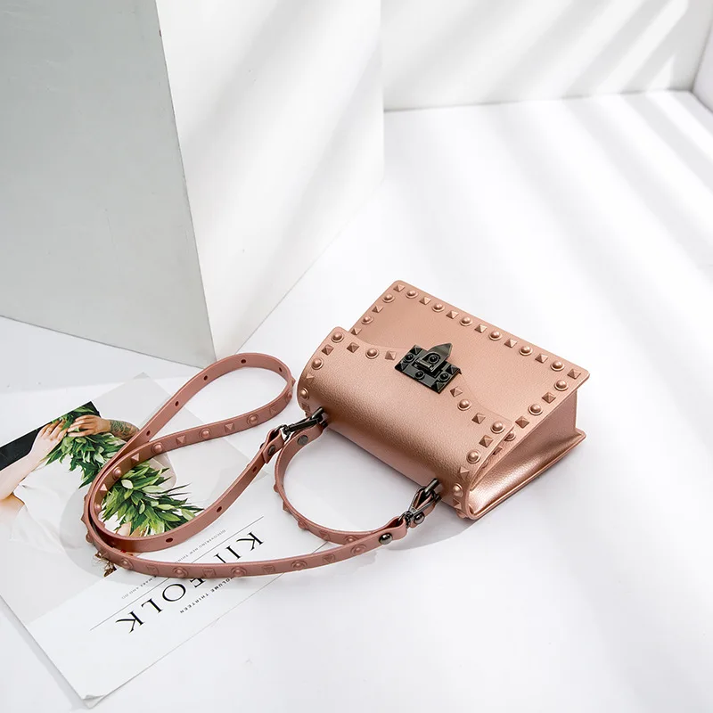 

2023 New Women's Bag Candy Color Rivet Jelly Bag Fashion Outdoor Ladies Handbag Shoulder Messenger Bag