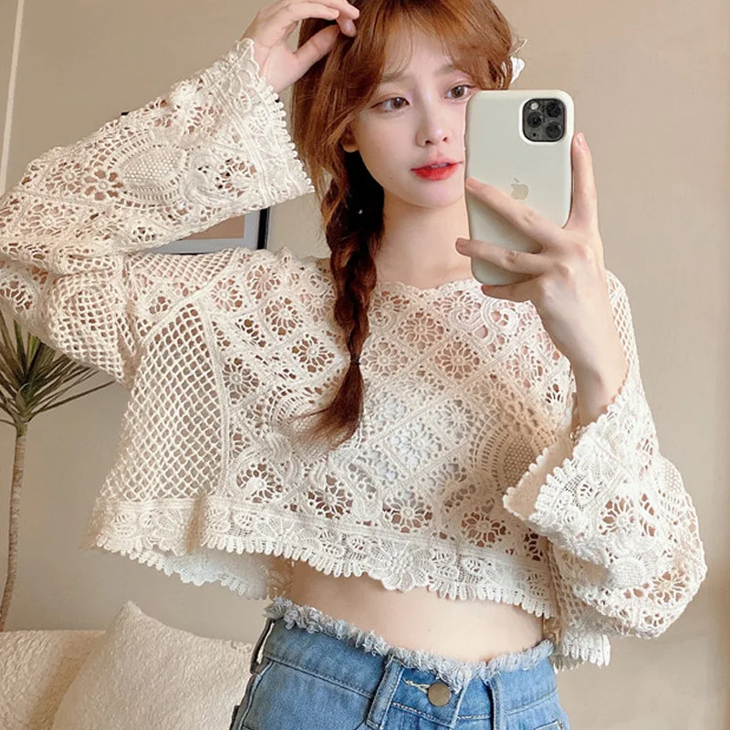 

2022 Summer Tops Long Sleeve Floral Embroidery Knitted Women's Lace Blouses Vintage Hollow Out Beige White Lace Shirt Crop Tops