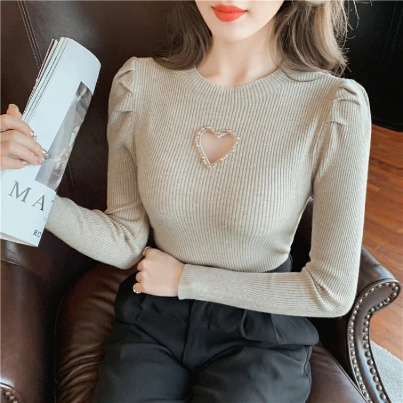 

2022 Fashion Autumn Winter Hollow Love Beads Knitted Bottoming Shirt Female Hundred Set Head Long-sleeved Jumper New