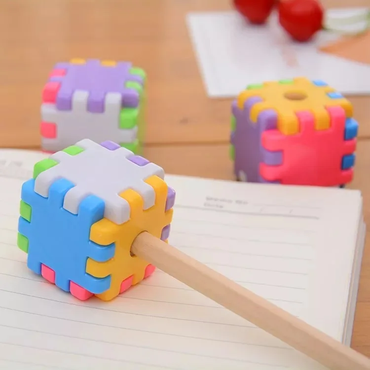 

1 PCS Kawaii Blocks Pencil Sharpener Stationery School Office Supplies Novelty Kid Gift Cube Funny Toy