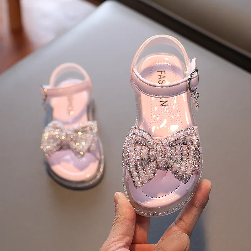2022 летние новые сандалии для девочек модная детская пляжная обувь Симпатичные