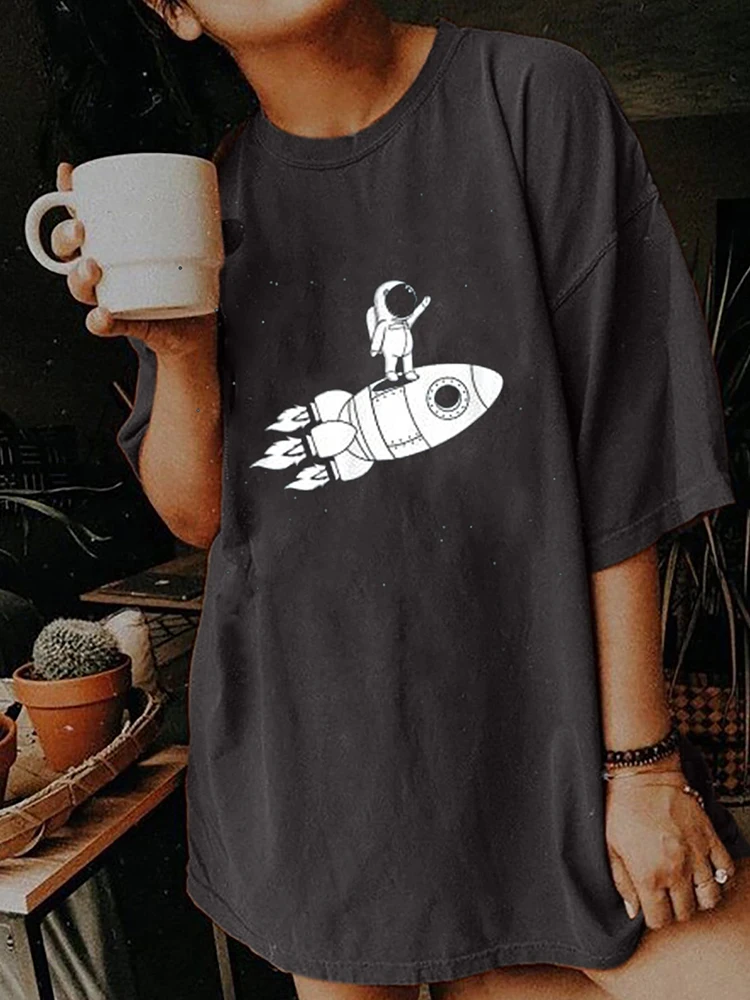 

Funny Astronaut Print Women T-shirts Drop Shoulder Summer Loose Oversized T Shirt 90s Girls Vintage Old Tee Top Femme Clothes