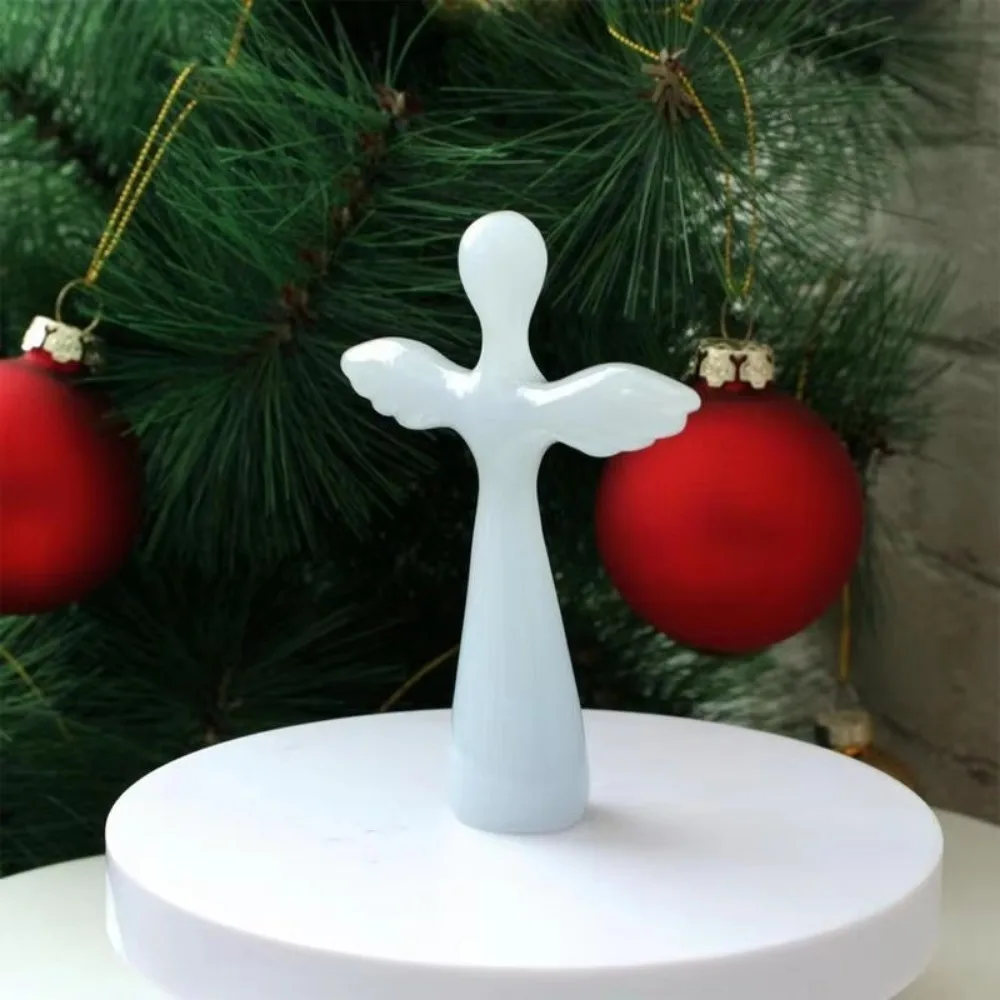 Статуэтка ангела из смолы