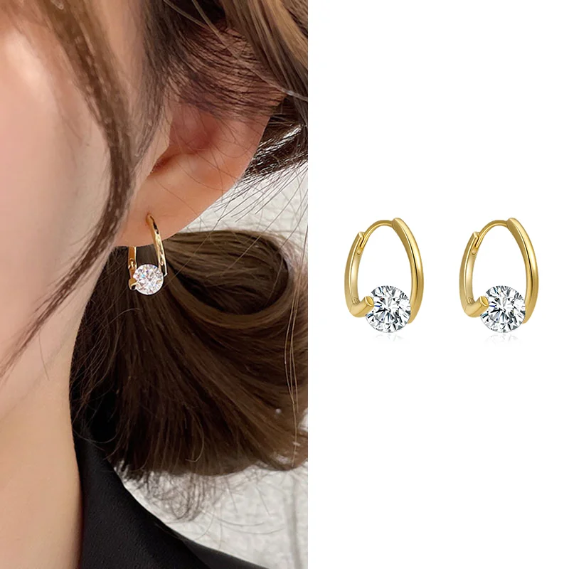 

The simple design of the white stone earrings, the sense of temperament, geometry and personality