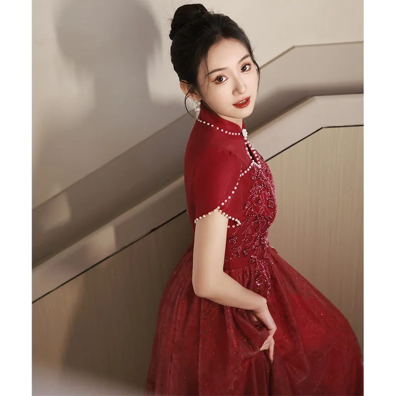 Классическое винно-красное платье в китайском стиле с воротником-стойкой