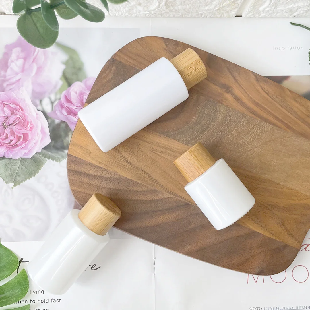 

Белая плоская Наплечная бутылка с насосом для шампуня и лосьона, 20-120 мл