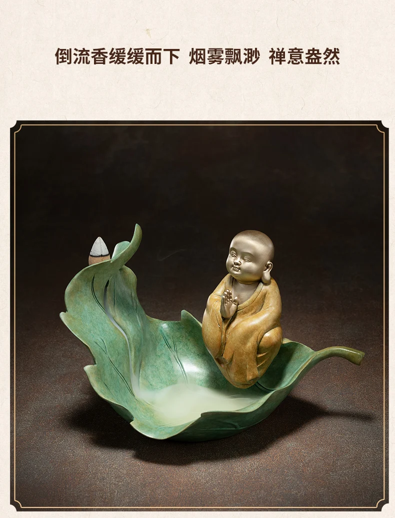 Домашняя гостиная буддистский монах Липовая художественная концепция