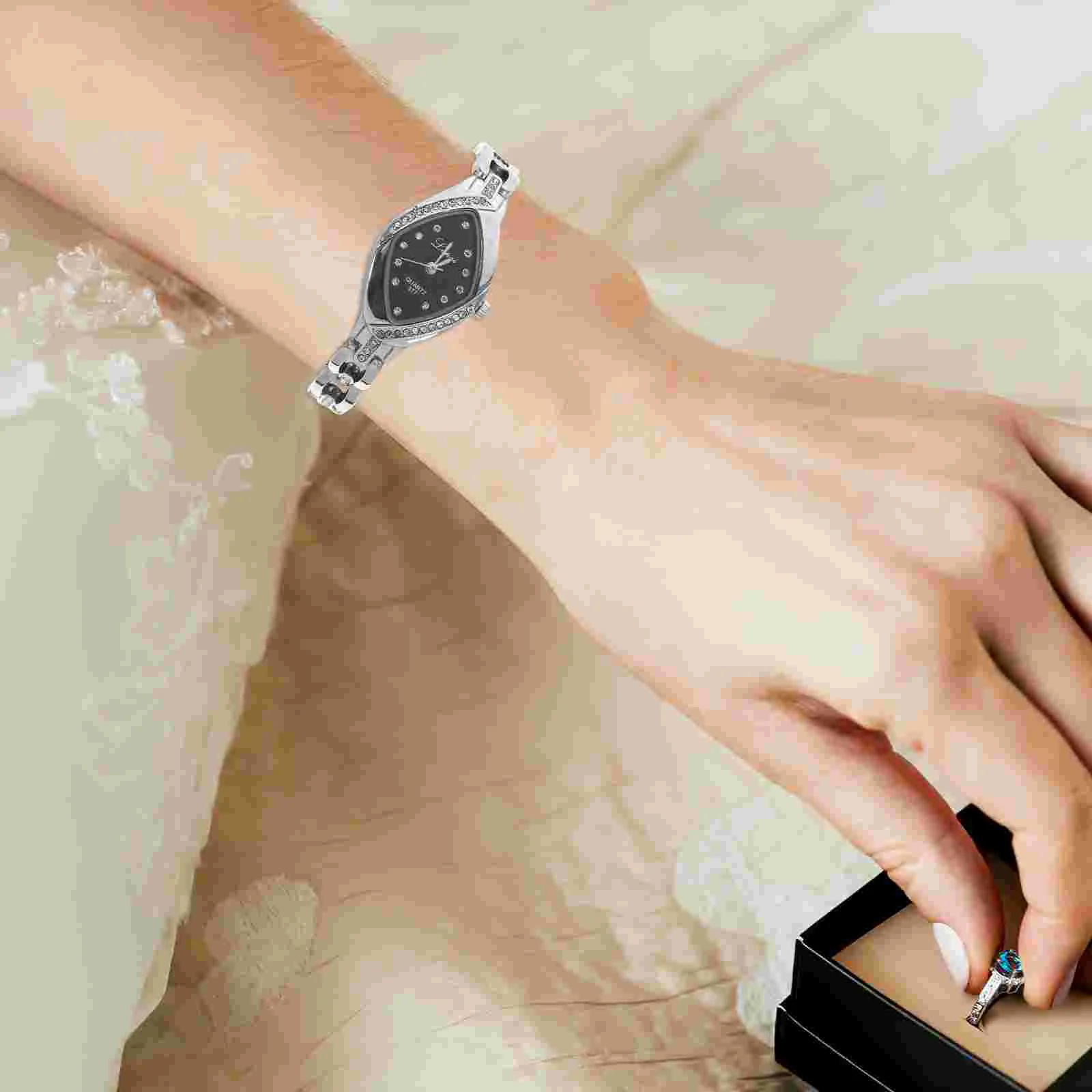 Винтажные золотые часы для женщин женские модные кварцевые браслеты со стразами