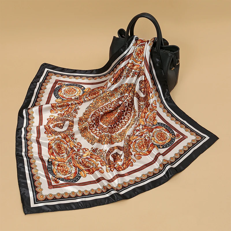 Шелковый квадратный шарф