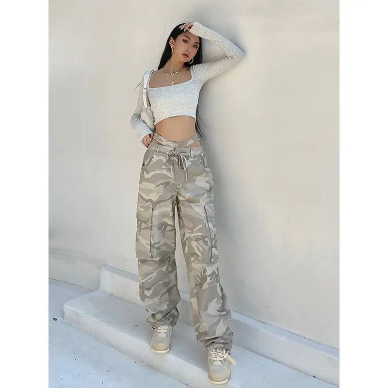 Брюки-карго женские камуфляжные с завышенной талией и широкими штанинами |