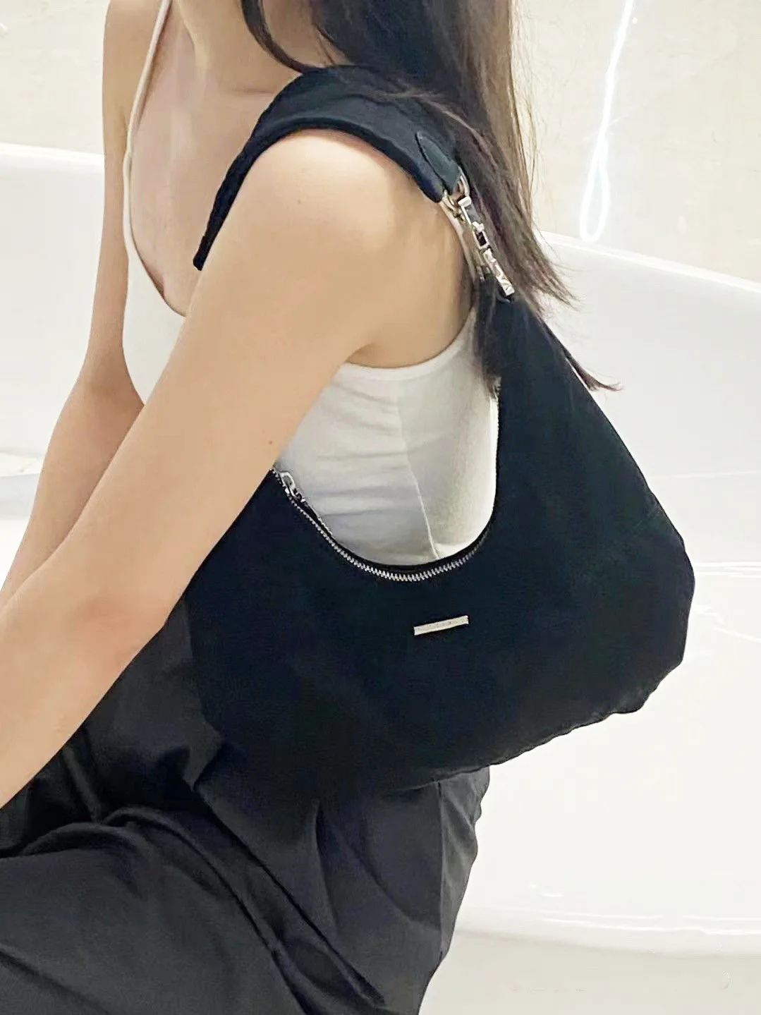 

Fashion Simple Personality Hundred Niche Trend Casual Retro Black Crescent Bag Single Shoulder Crossbody Armpit Women's Bag