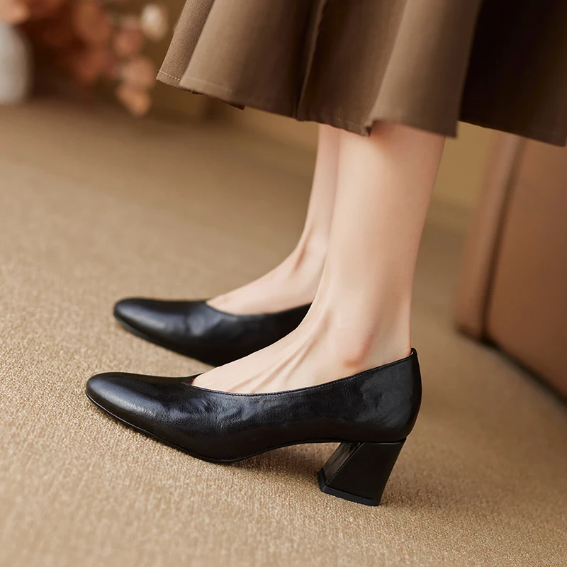 Базовые туфли на толстом каблуке из овчины лоферы во французском стиле в ретро