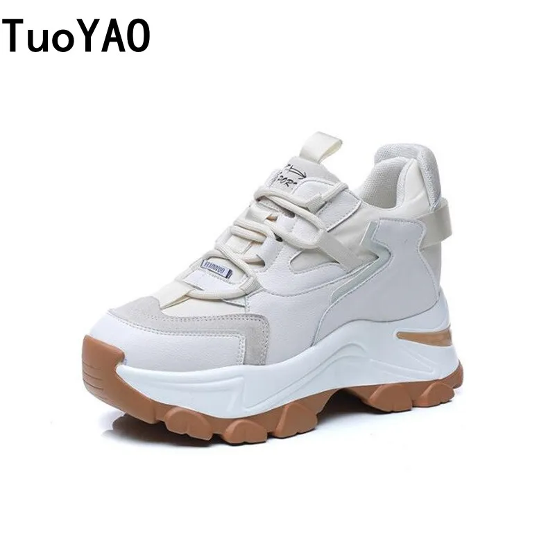 

Кроссовки женские из натуральной кожи, на танкетке 7 см