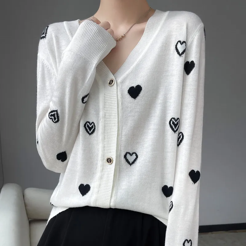 

Spring and Autumn New V-neck Love Loose Small Fragrance Wool Knitted Cardigan Sweater Female Bottoming Coat