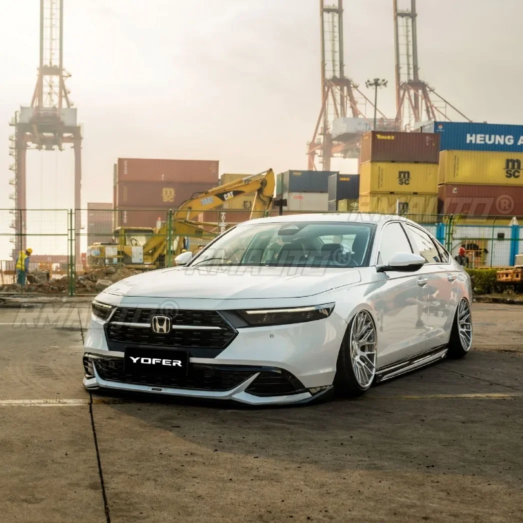 Фото Комплект обвесов для Honda Accord: глянцевый черный сплиттер переднего бампера в стиле YOFER для Honda Accord 11-го поколения 2023 года, автомобильные аксессуары №3