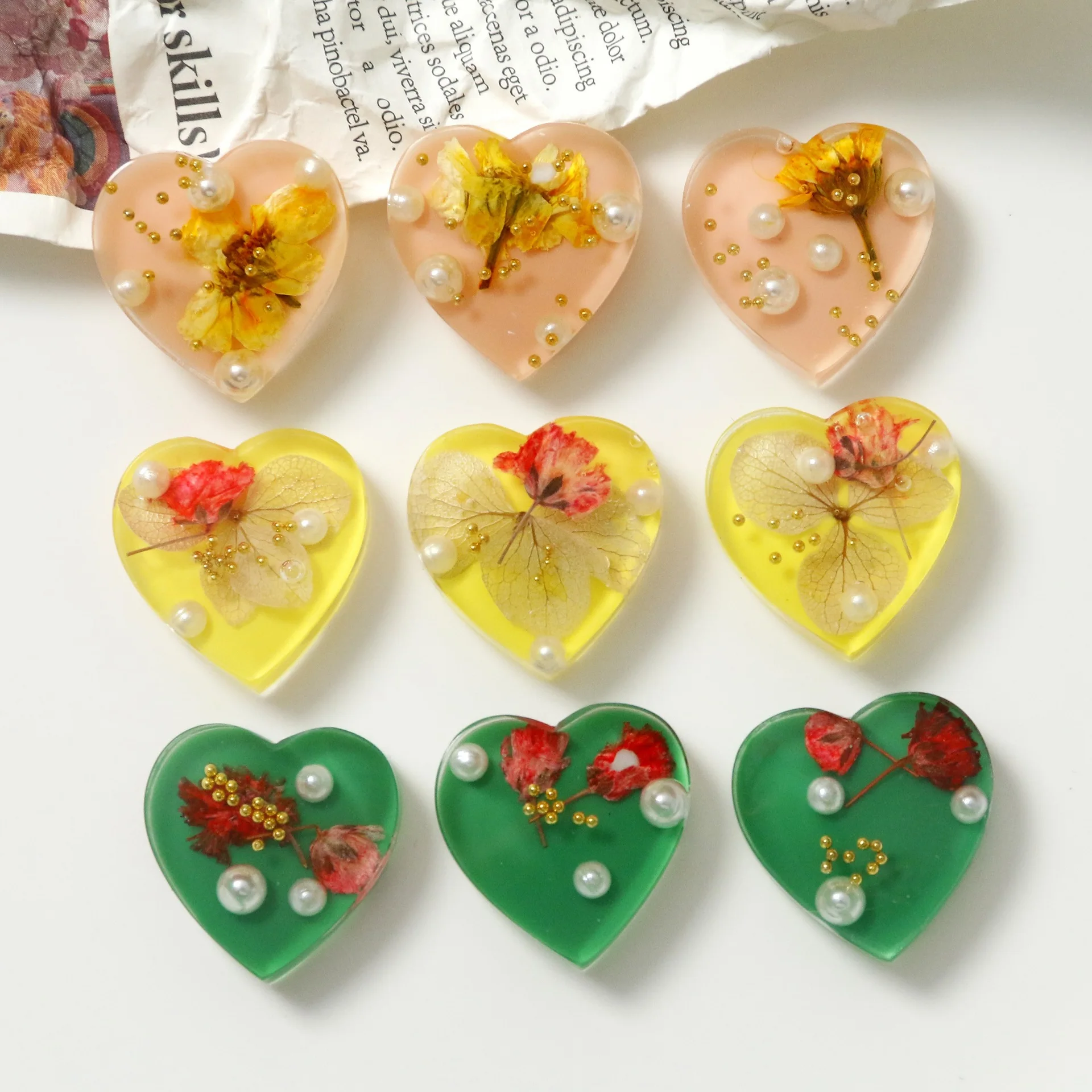 

Love Pearl Dried Daisy Flower Decorated DIY Resin Cabochons Ornament Accessories Patch Sticker Cameo Button Bead 30pcs 20*21mm