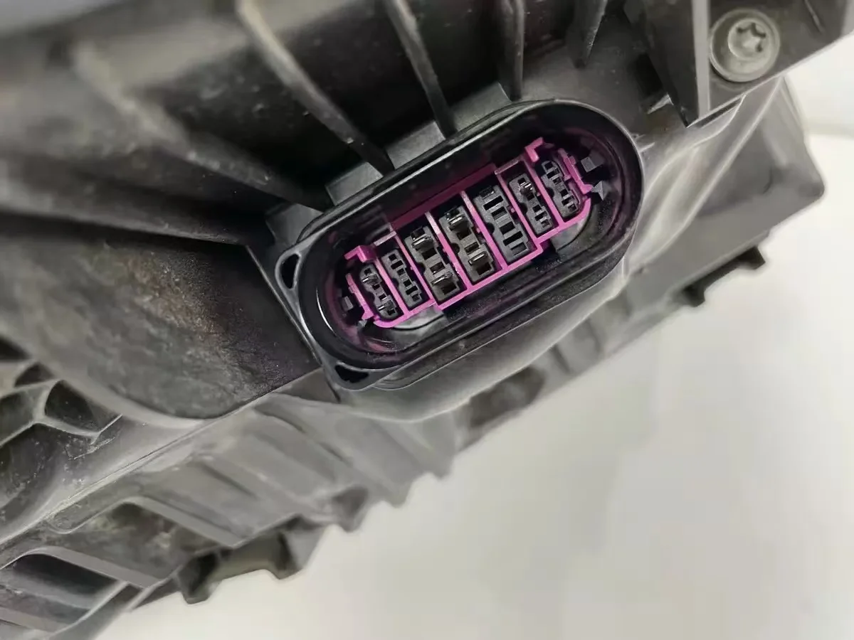 Для Volkswagen Touareg HID ксеноновая фара в сборе 2021-2024 свет фар 761941081